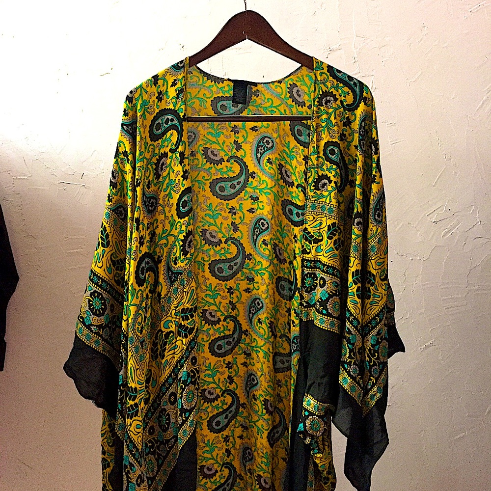 Steve Madden Indian Paisley Shawn Gown Cape